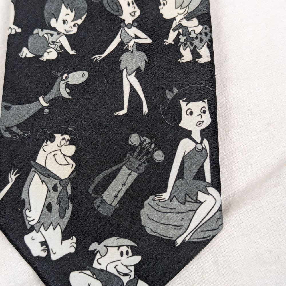 The Flintstones  Tie - Fred, Wilma, Barney, Betty, Pebbles and Bam Bam